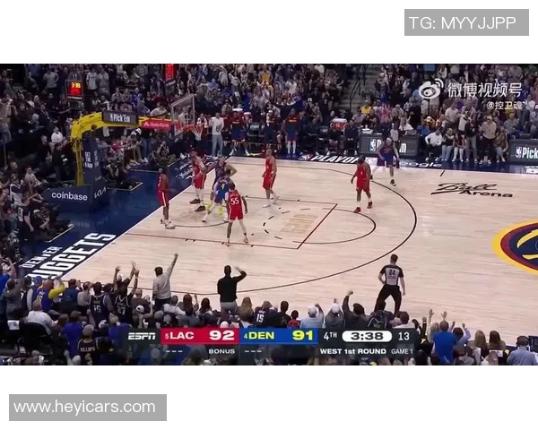 快船与热火激战正酣2021年12月16日NBA精彩对决回顾